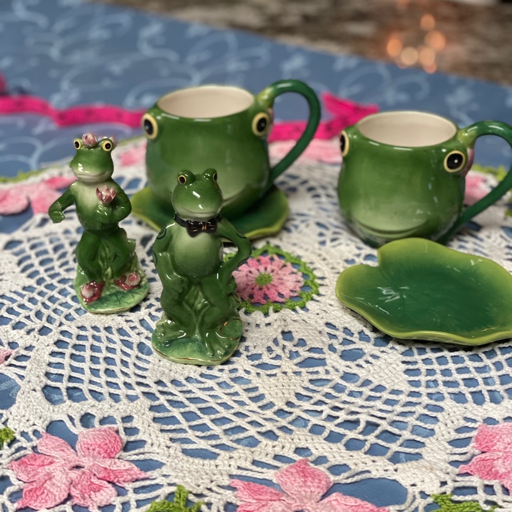 Two Frog Teacups and Frog Salt & Pepper shakers
